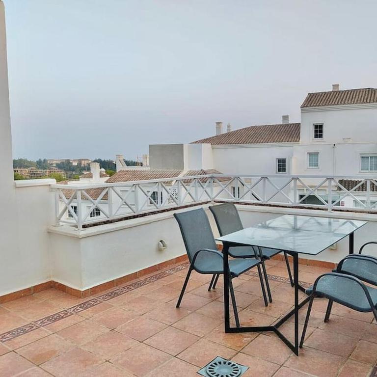 Marbella, Río Real Golf - Three-Bedroom Apartment - 6