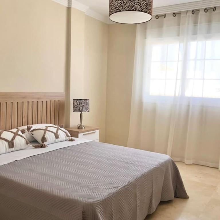 Marbella, Río Real Golf - Three-Bedroom Apartment - 13