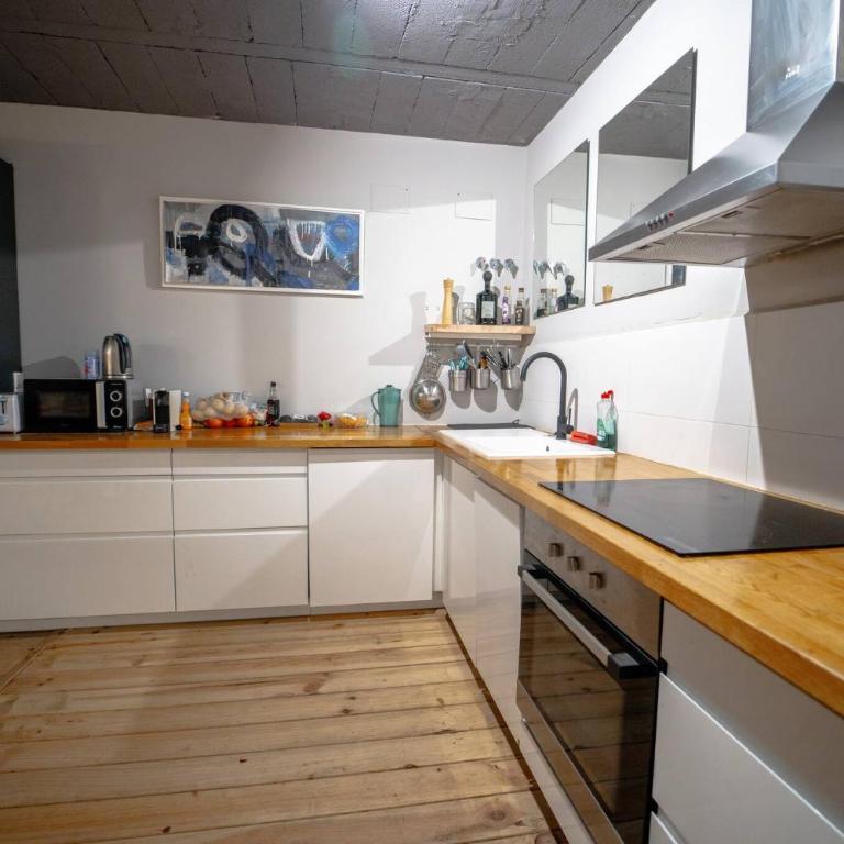 Duplex Loft And Home Office 140m2 plus a 70m2 Terrace - Apartment - 32