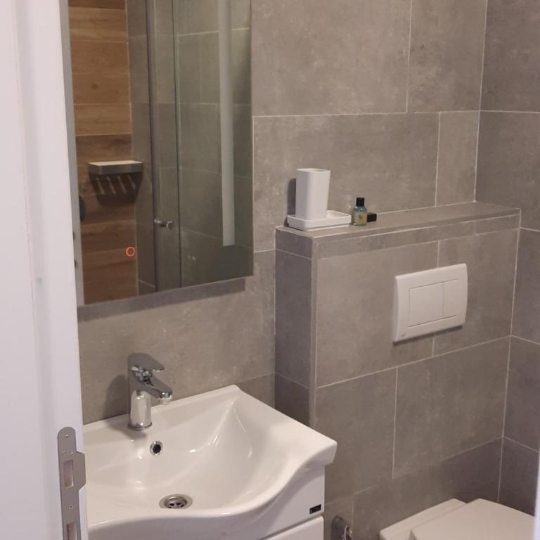 Eagles Locus Apartments - Two-Bedroom Apartment - 4