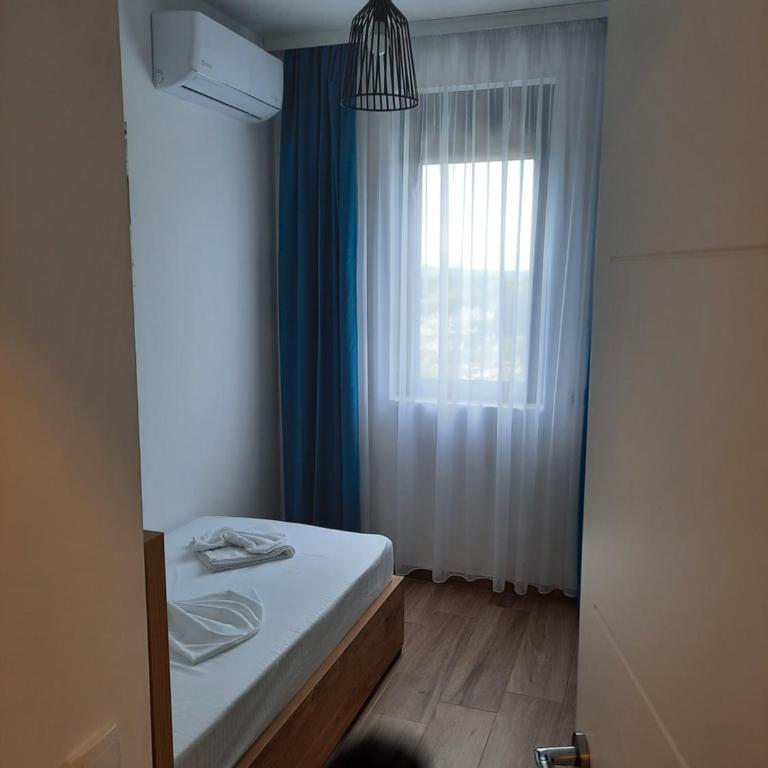 Eagles Locus Apartments - Two-Bedroom Apartment - 9