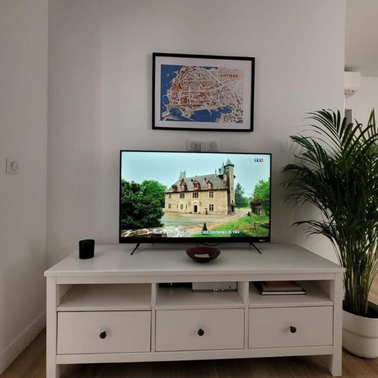 06AN - Beautiful apartment in the heart of Old Antibes - Appartement 1 Chambre - 10