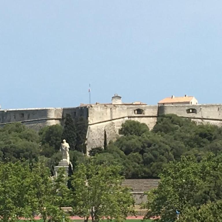 06AN - Beautiful apartment in the heart of Old Antibes - Appartement 1 Chambre - 19