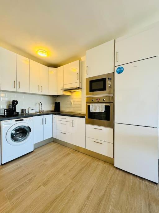 Renovado y moderno espacio con piscina y vistas - Apartamento de 1 dormitorio - 8