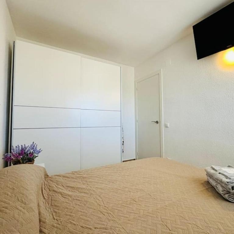 Renovado y moderno espacio con piscina y vistas - Apartamento de 1 dormitorio - 28