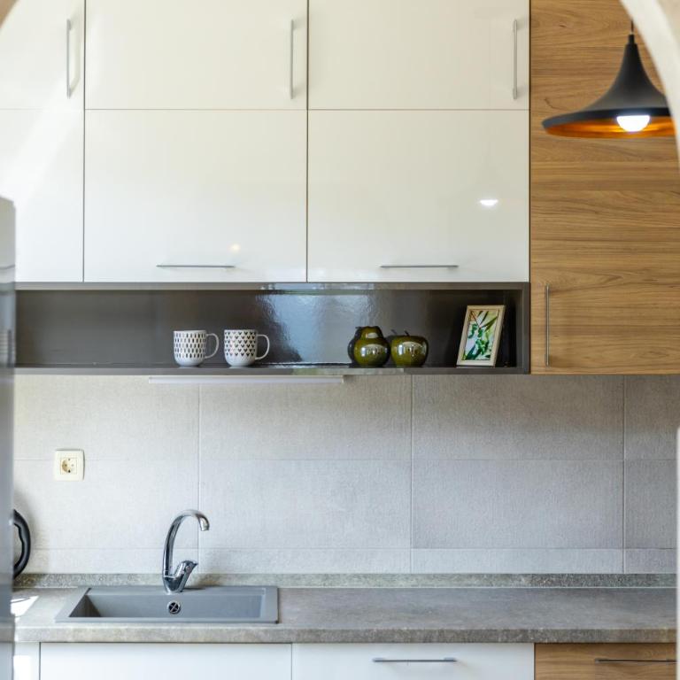 Apart hotel KATUNJANIN - Three-Bedroom Apartment - 4