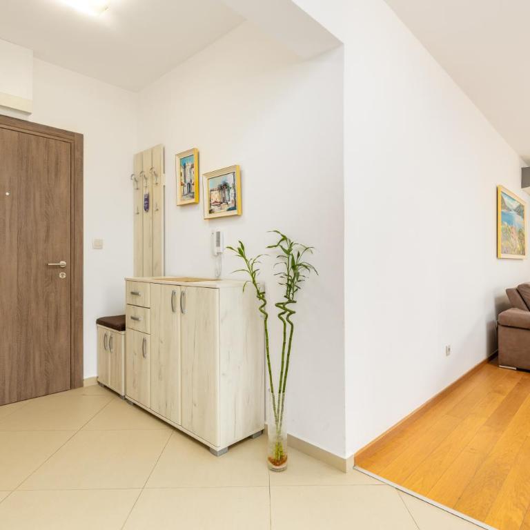 Apart hotel KATUNJANIN - Three-Bedroom Apartment - 6