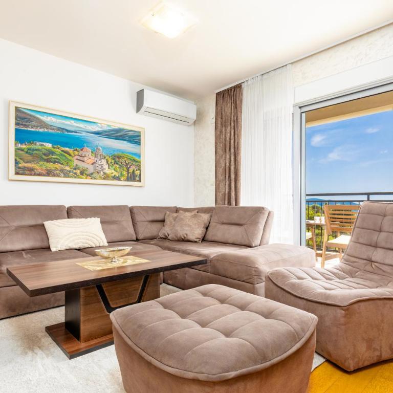 Apart hotel KATUNJANIN - Three-Bedroom Apartment - 1