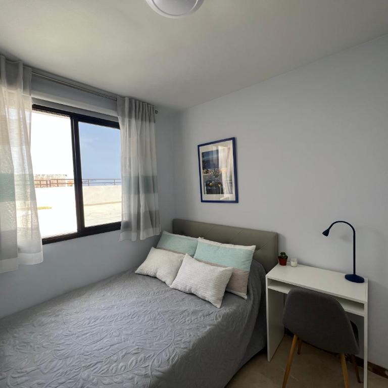 Compact room in beautiful 4bedroom penthouse - Double Room with Shared Bathroom - 1