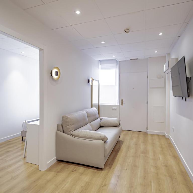 Apartamentos Noviembre - Deluxe One-Bedroom Apartment with City View - 11