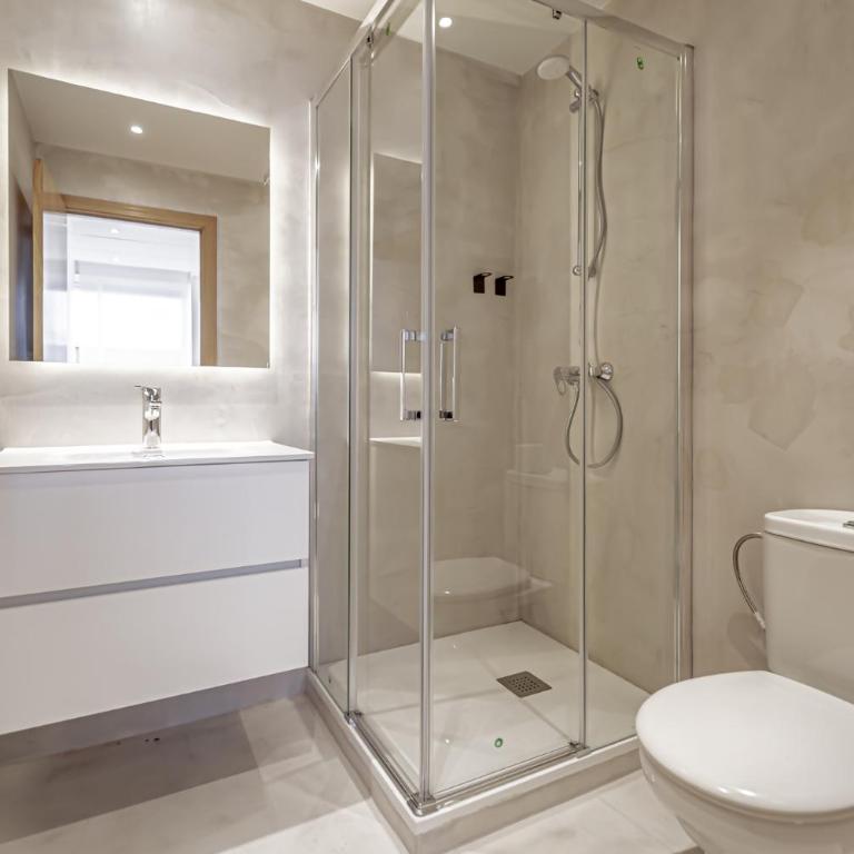 Apartamentos Noviembre - Deluxe One-Bedroom Apartment with City View - 3