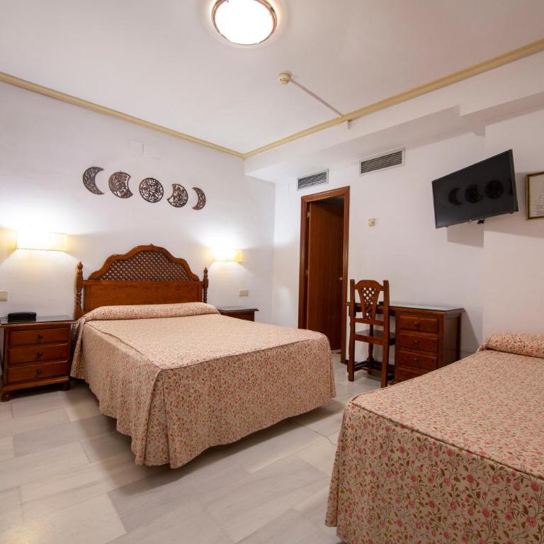Hotel Los Omeyas - Habitación Triple - 1