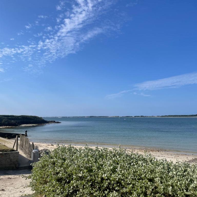 villa les pieds dans l eau - Three-Bedroom House - 14