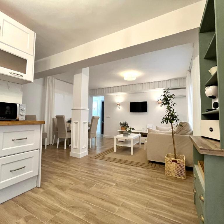 Piso Turístico Moral de la Magdalena - Three-Bedroom Apartment - 8