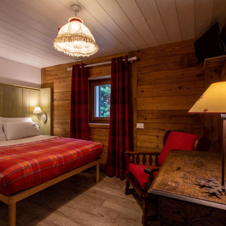 Hotel Petit Dahu - Chambres et Restaurant - Camera Matrimoniale - 1