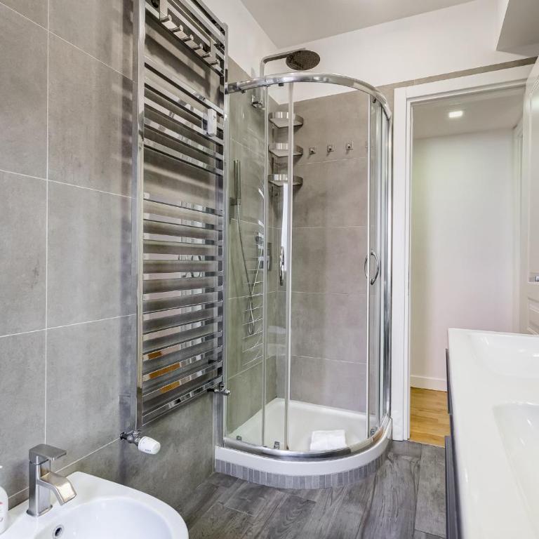Valle Aurelia Vatican apartment - Beutiful View & Wi-Fi - Three-Bedroom Apartment - 8