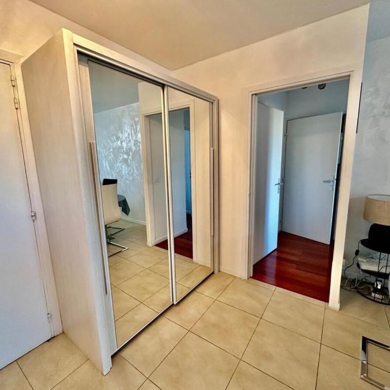 ⁂ Charmant 2 pièces centre-ville avec parking - Apartamento de 2 dormitorios - 9