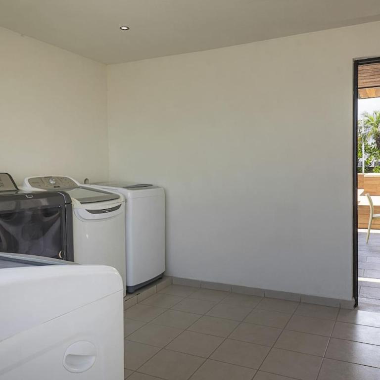 Opal Suites Apartments - Deluxe King Studio - 13