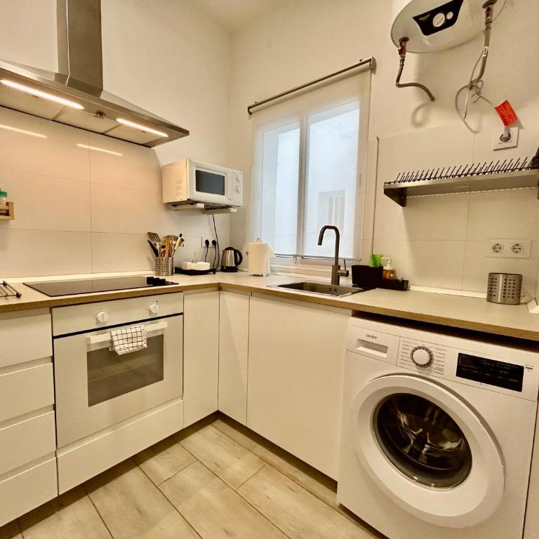 Acogedor apt 8pax 4Bdr 2Bth- CozyHomeSevilla2 - Apartamento - 35