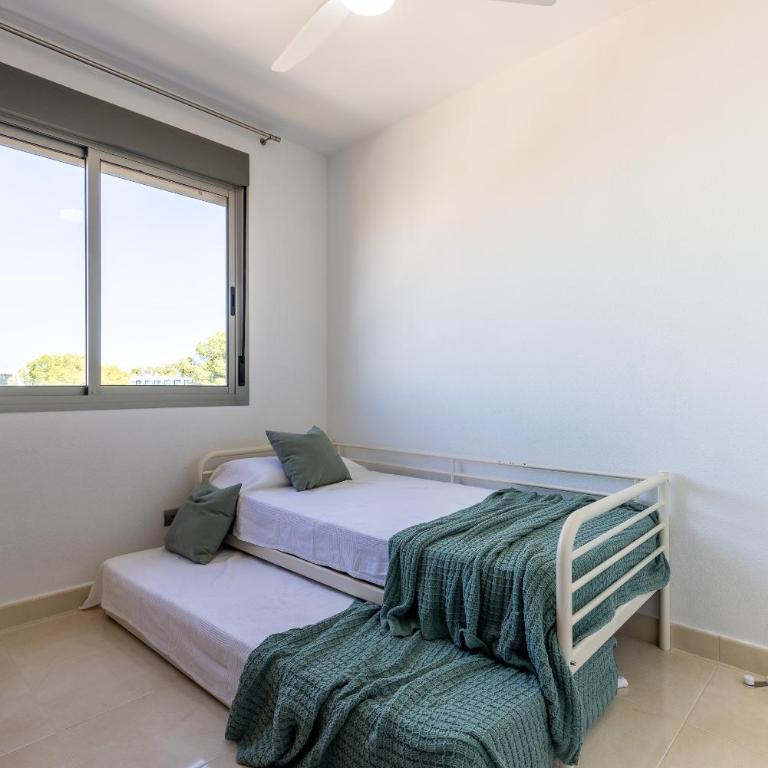 UHC Salou Villa Family Complex - Apartamento Ático de 3 dormitorios con vistas a la piscina - 20