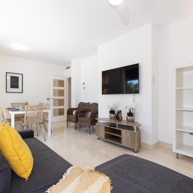 UHC Salou Villa Family Complex - Apartamento Ático de 3 dormitorios con vistas a la piscina - 7