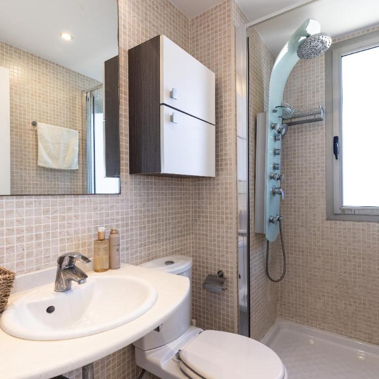 UHC Salou Villa Family Complex - Apartamento Ático de 3 dormitorios con vistas a la piscina - 8