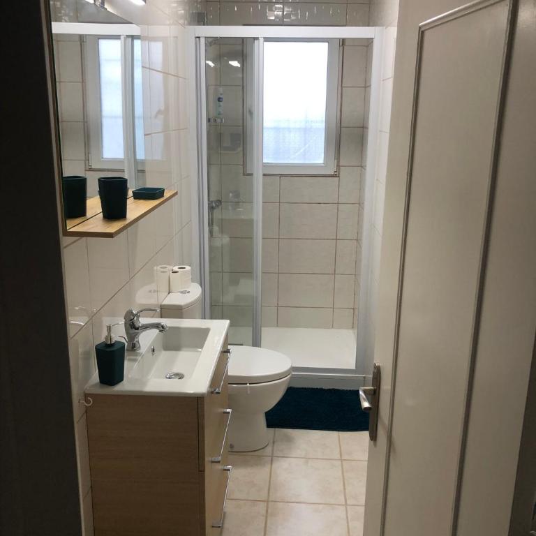 Évadez vous à deux pas de l'océan ! Maison tout confort à seulement 6 min de la plage à vélo - Two-Bedroom House - 11