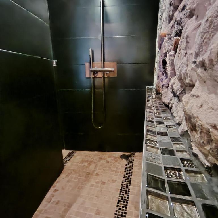 Sweet Loft Grenoble-Love Room avec jacuzzi & sauna - Suite avec Baignoire Spa - 7