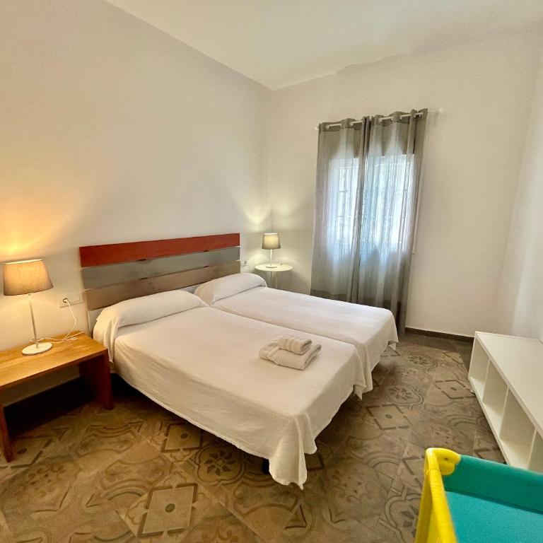 Acogedor apt 8pax 4Bdr 2Bth - CozyHomeSevilla1 - Apartment - 4