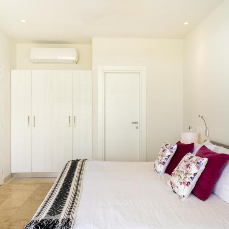 Tropic Playa Apartments - Deluxe Apartment - 4