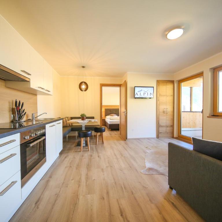 Residence Alpin - Apartment mit 1 Schlafzimmer und einem Balkon - 4 - 2