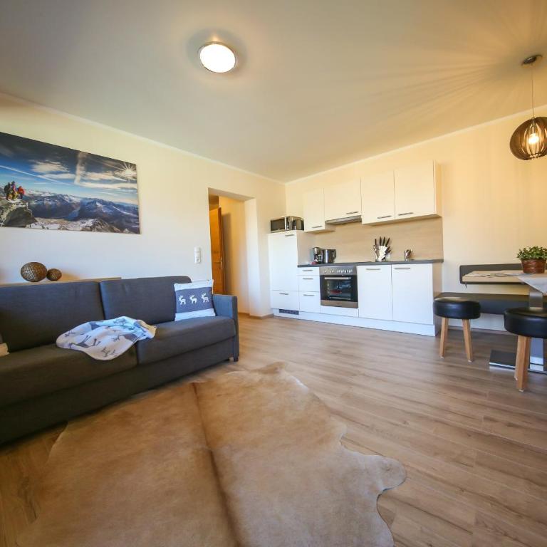 Residence Alpin - Apartment mit 1 Schlafzimmer und einem Balkon - 4 - 9