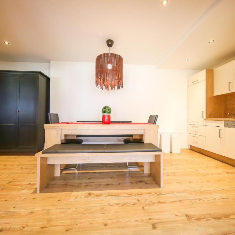 Residence Alpin - Apartment mit 2 Schlafzimmern und Terrasse - Nr. 1 - 3