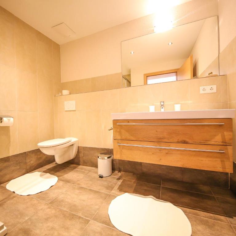 Residence Alpin - Apartment mit 2 Schlafzimmern und Terrasse - Nr. 1 - 4