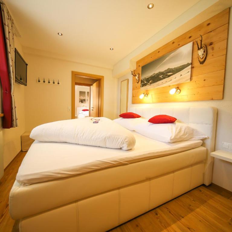 Residence Alpin - Apartment mit 2 Schlafzimmern und Terrasse - Nr. 1 - 17
