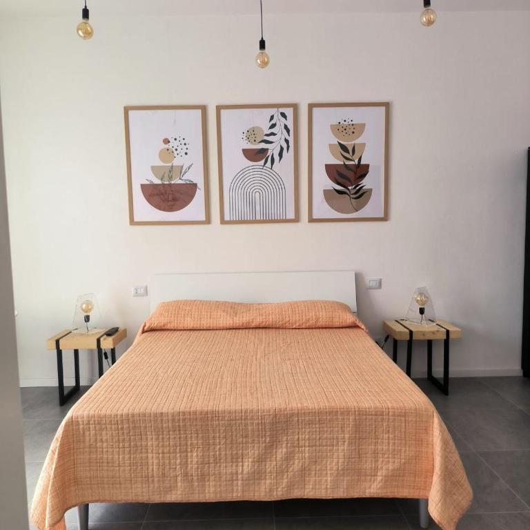 Room 48 Bologna - Double Room with Private Bathroom - 3