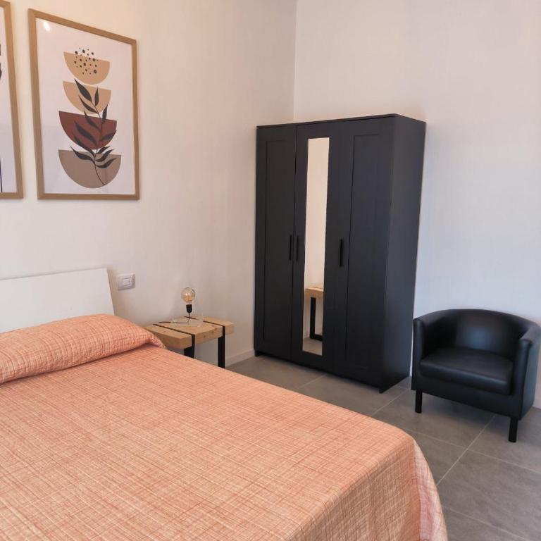 Room 48 Bologna - Double Room with Private Bathroom - 6