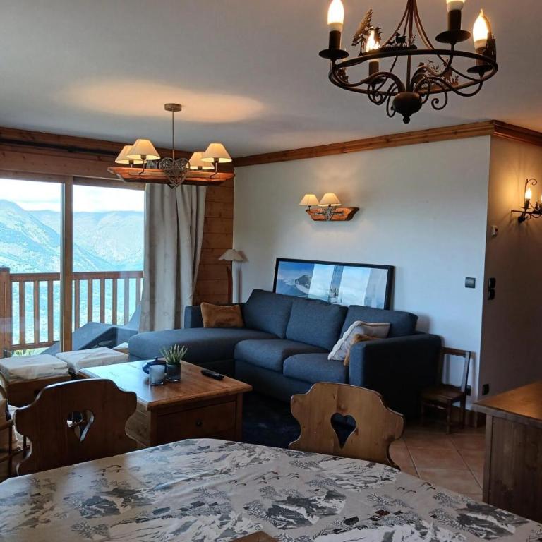 Résidence L'iseran - Spacieux 4 pièces, pieds des pistes, résidence haut de gamme avec piscine, vue splendide sur le Mont Blanc et terrasse Ouest. MAE-8921 - Appartement - 1