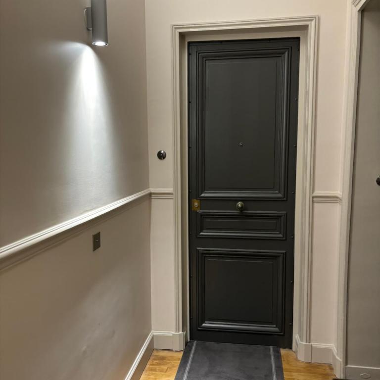 Chic Champs Elysées - air conditioning - One-Bedroom Apartment - 15