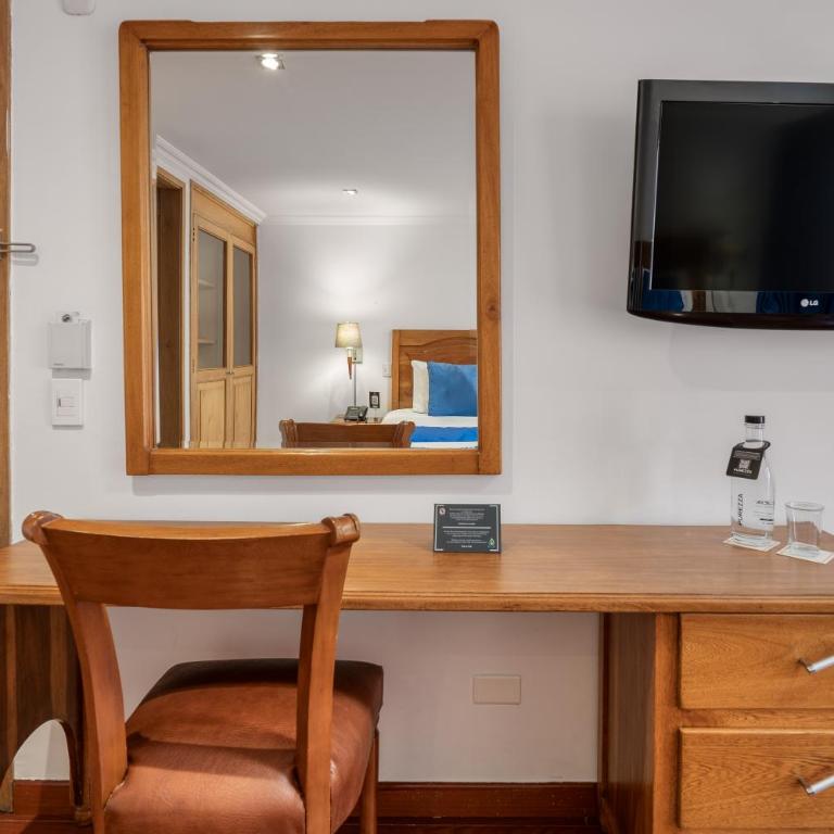 Hotel Egina Bogotá - Habitación Doble - 2 camas - 5