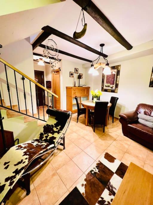 Adosado Las Cumbres de Hoz - Chalet mit 3 Schlafzimmern - 84