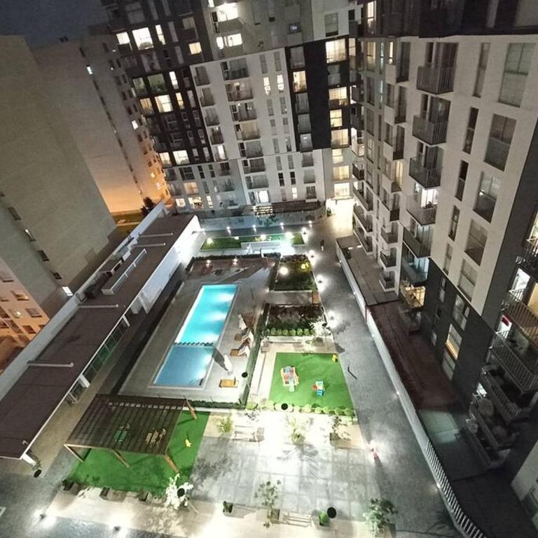 Departamento confortable a 5 min de Plaza San Miguel y 15 min del aeropuerto - Apartamento de 3 dormitorios - 28