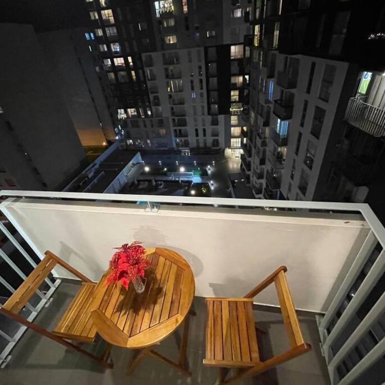 Departamento confortable a 5 min de Plaza San Miguel y 15 min del aeropuerto - Apartamento de 3 dormitorios - 23