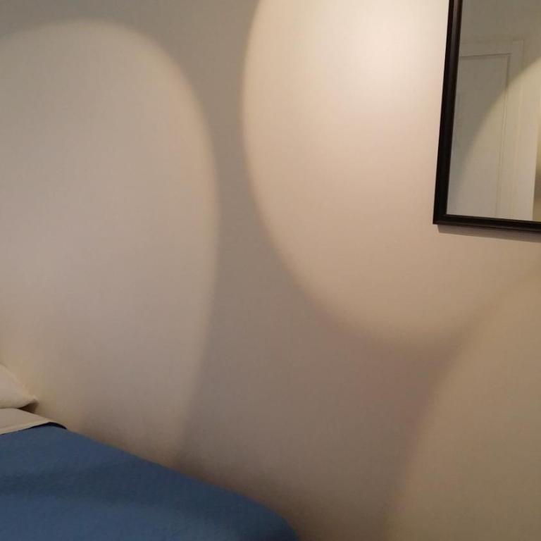 B&B Trieste Plus - Camera Singola con Bagno - 3