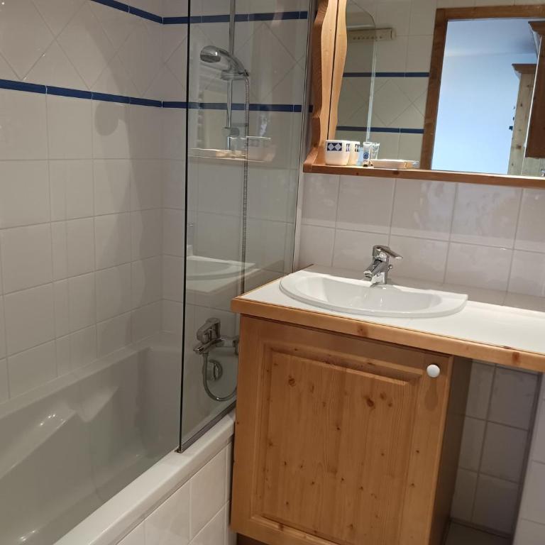 Appartement skis aux pieds 6 pers avec piscine et parking à Arc 1800 - FR-1-411-947 - Appartement - 3