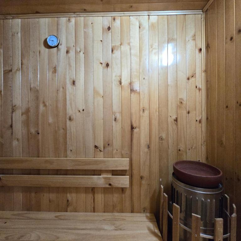 Casa Privada Vacacional a 2m del Aeropuerto Eden, 20m del Parque Del Cafe y Armenia tiene Piscina, Jacuzzi, Sauna By Molca Xperiences - Casa de 3 dormitorios - 25