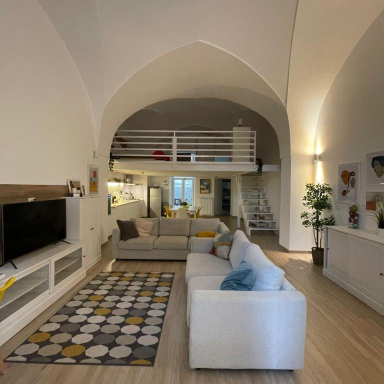 CaSaMaS Spacious 75m Apartment in Brindisi Historic Center Rated 9 - Casa con 1 Camera da Letto - 1