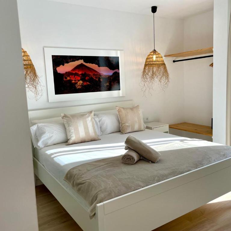 Lilias home - private heatable pool, BBQ, free wifi - Three-Bedroom Apartment - 25