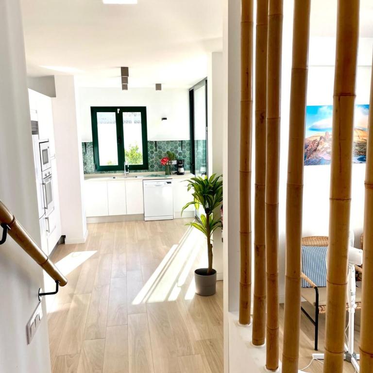 Lilias home - private heatable pool, BBQ, free wifi - Three-Bedroom Apartment - 29