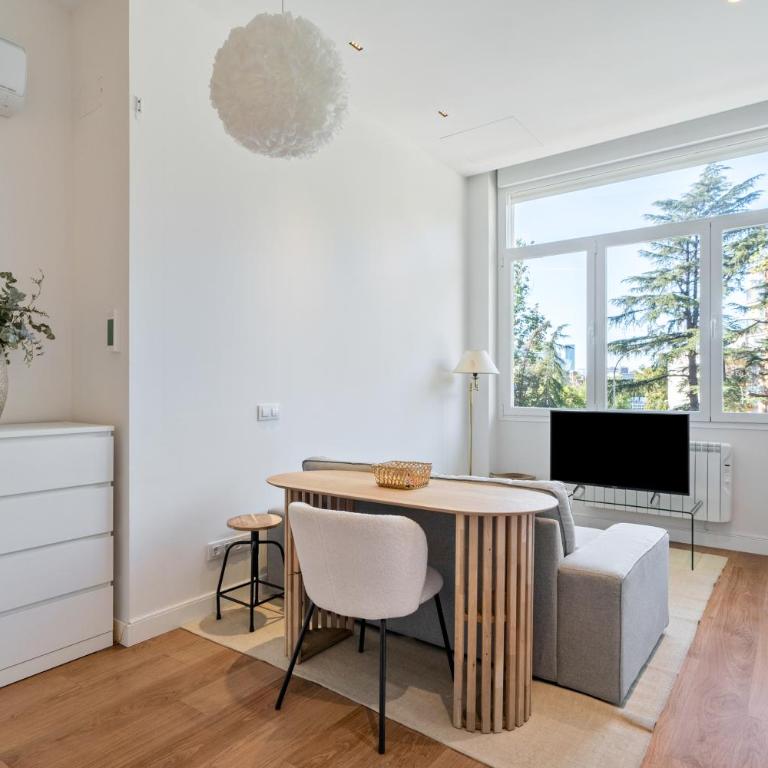 Encantador estudio Chamartin - One-Bedroom Apartment - 1